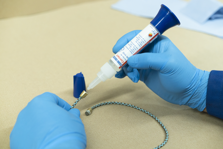 Contact VA 1403 Adhesivo de Cianoacrilato | adhesivo instantáneo resistente a la humedad con alta viscosidad