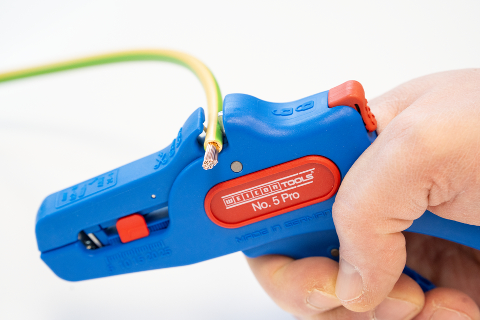 Tenaza Pelacables No. 5 Pro | para todos los conductores comunes trenzados y sólidos, rango de trabajo 0,2 - 16,0 mm²