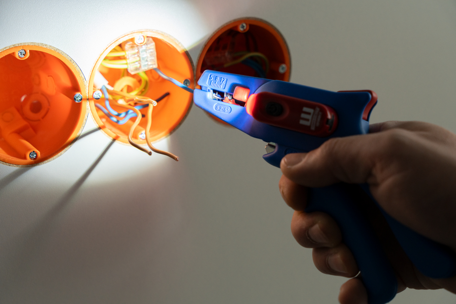 Set Tenaza Pelacables No. 5 LED
