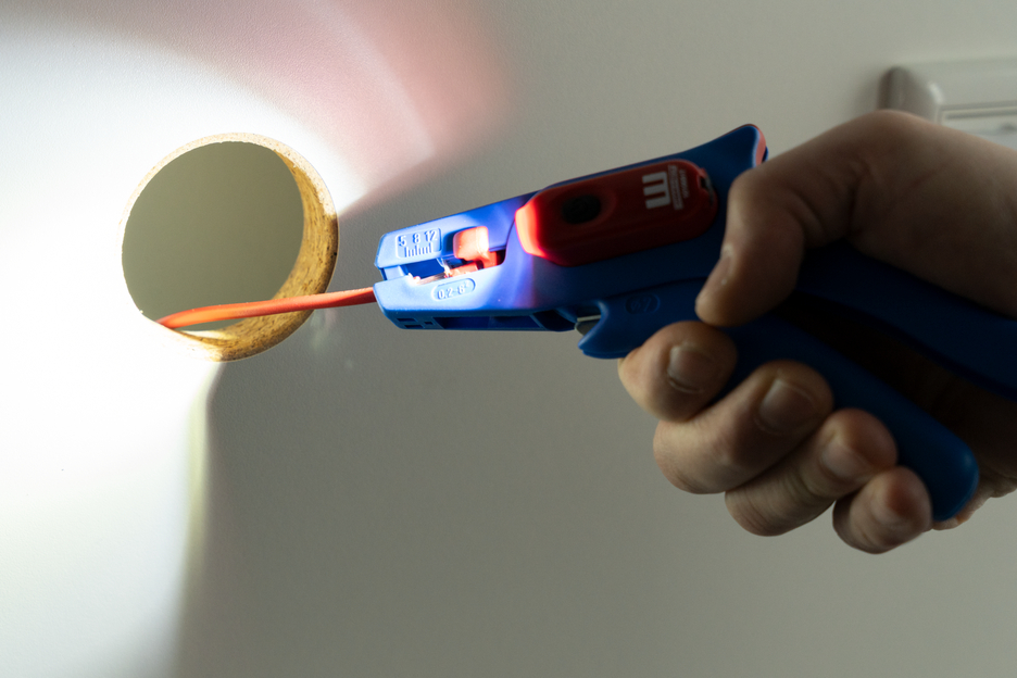 Set Tenaza Pelacables No. 5 LED