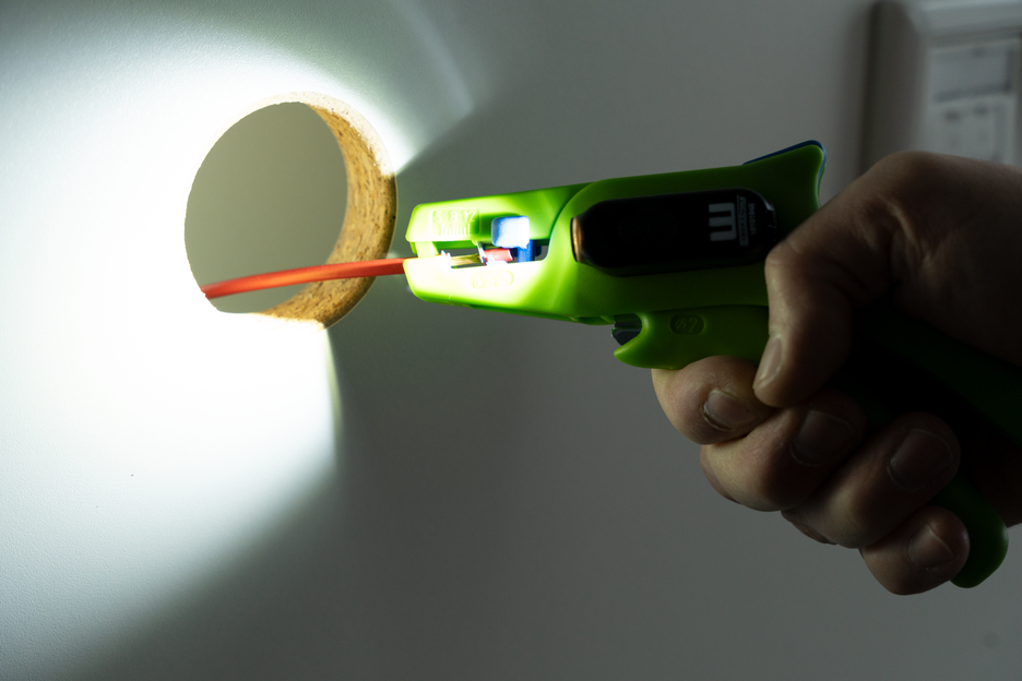 Set Tenaza Pelacables No. 5 Green Line LED
