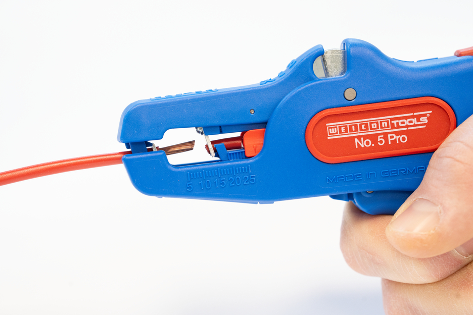 Tenaza Pelacables No. 5 Pro | para todos los conductores comunes trenzados y sólidos, rango de trabajo 0,2 - 16,0 mm²